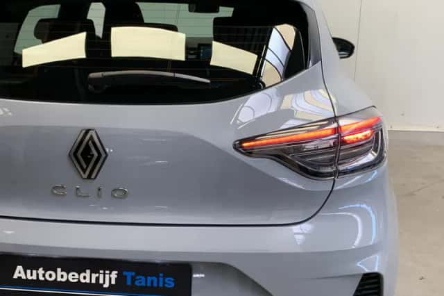 Renault Clio (2024) thumbnail 17