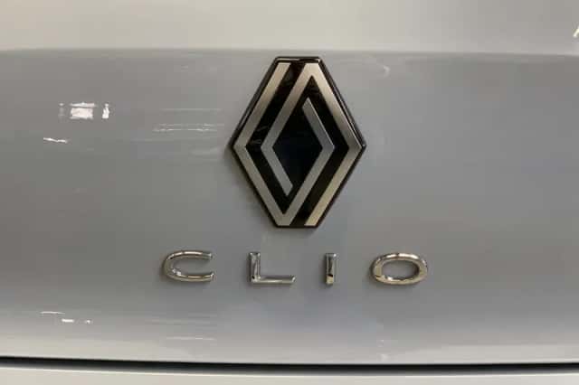 Renault Clio (2024) thumbnail 18