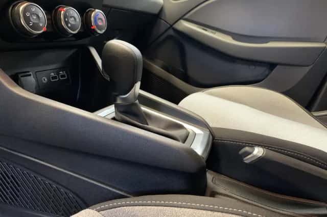 Renault Clio (2024) thumbnail 8