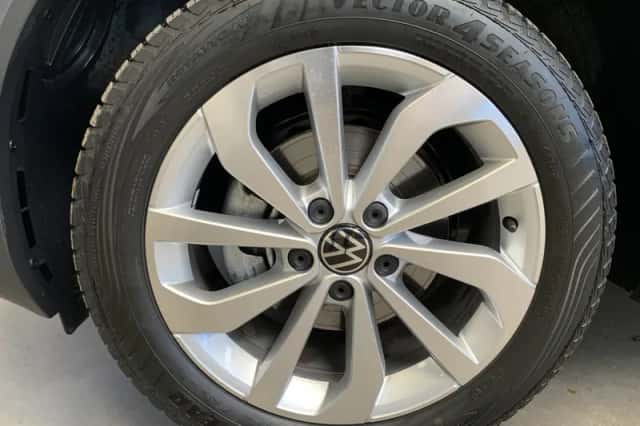 Volkswagen T-Roc (2024) thumbnail 8