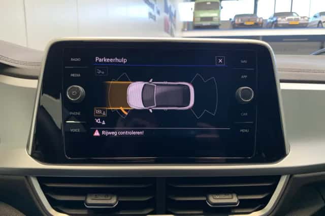 Volkswagen T-Roc (2024) thumbnail 26