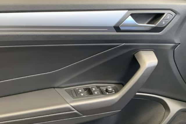 Volkswagen T-Roc (2024) thumbnail 30