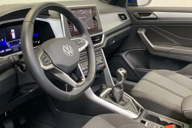 Volkswagen T-Roc (2024) thumbnail 32