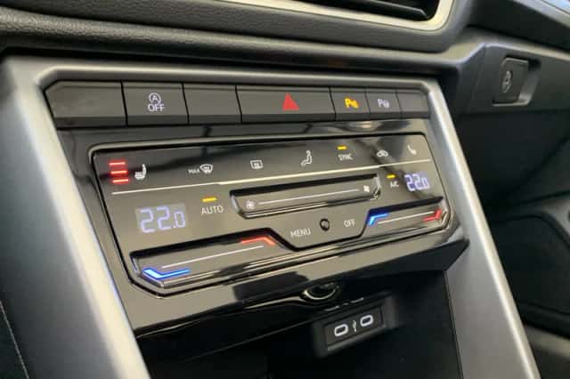 Volkswagen T-Roc (2024) thumbnail 25