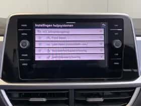 Volkswagen T-Roc (2024) thumbnail 38