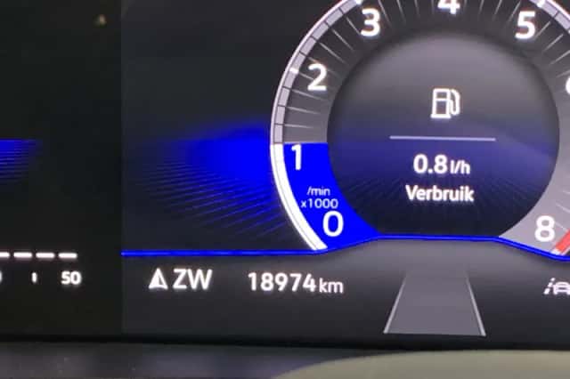 Volkswagen T-Roc (2024) thumbnail 5