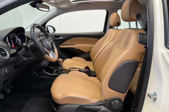 Opel Adam (2015) thumbnail 2