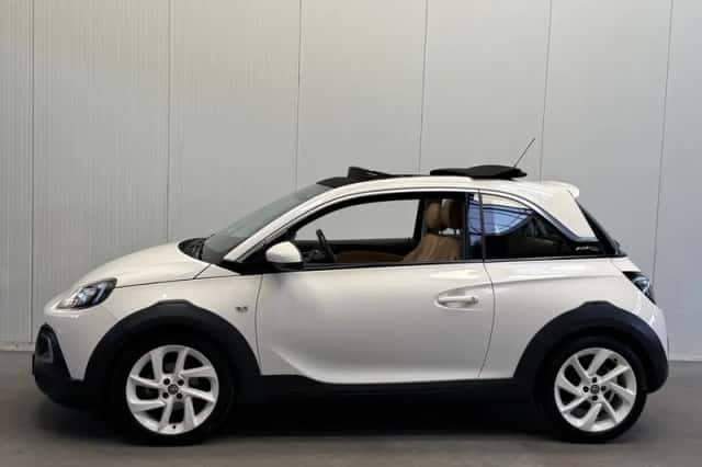 Opel Adam (2015) thumbnail 3