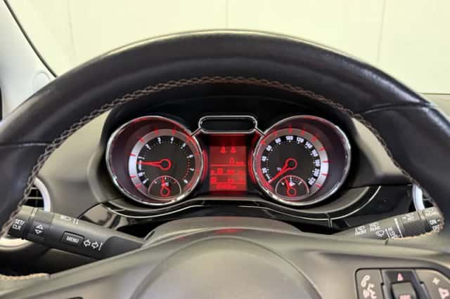Opel Adam (2015) thumbnail 24