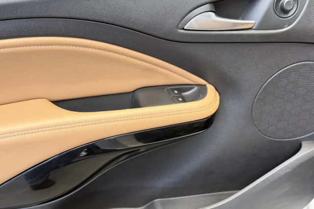 Opel Adam (2015) thumbnail 35