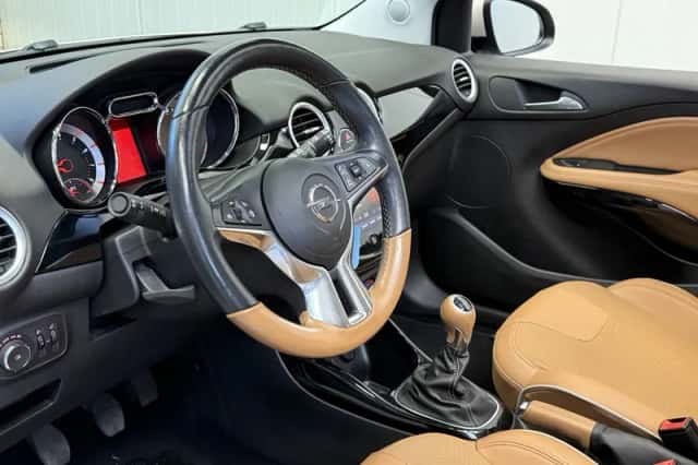 Opel Adam (2015) thumbnail 36
