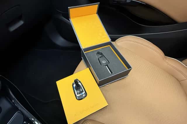 Opel Adam (2015) thumbnail 8