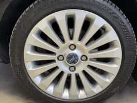 Ford Fiesta (2009) thumbnail 8