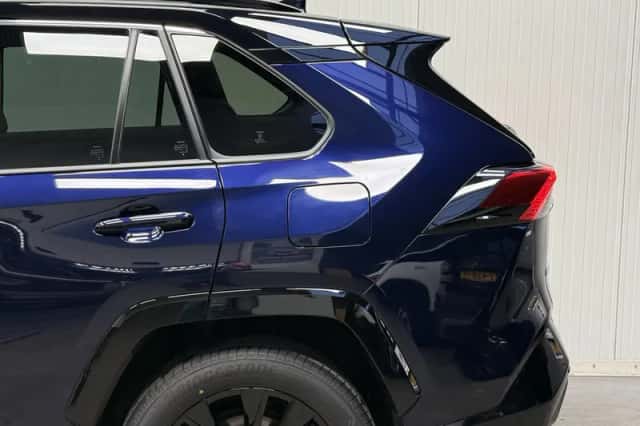 Toyota RAV4 (2024) thumbnail 13