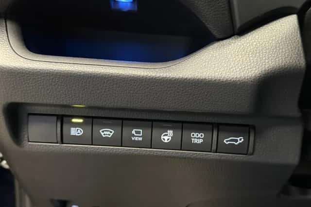 Toyota RAV4 (2024) thumbnail 23
