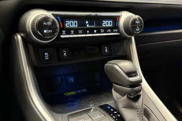 Toyota RAV4 (2024) thumbnail 24