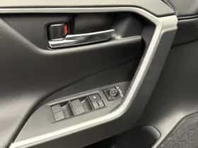Toyota RAV4 (2024) thumbnail 30