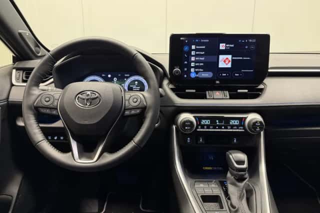 Toyota RAV4 (2024) thumbnail 4