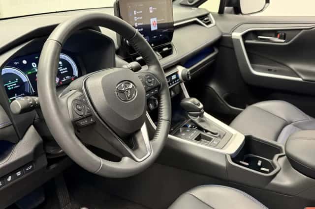 Toyota RAV4 (2024) thumbnail 32