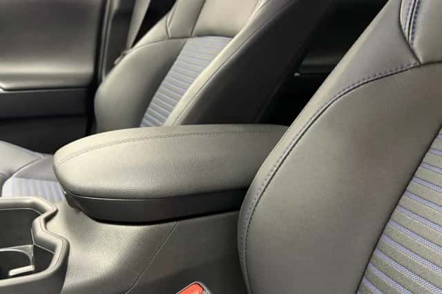 Toyota RAV4 (2024) thumbnail 35