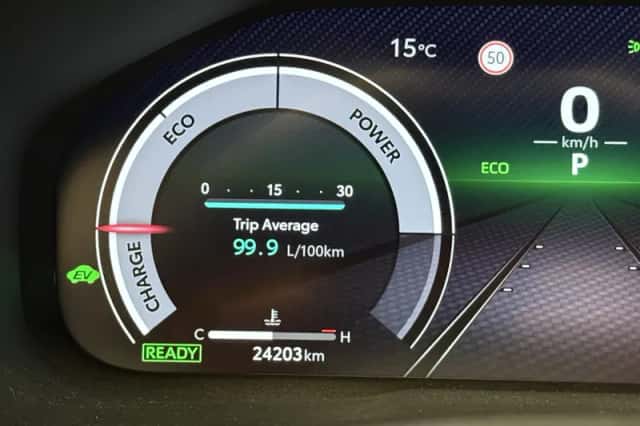 Toyota RAV4 (2024) thumbnail 6