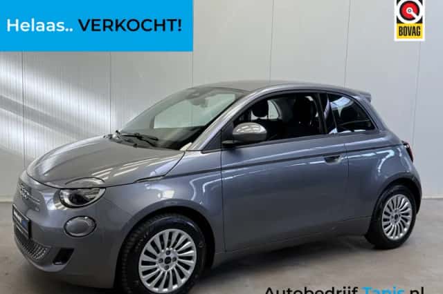 Fiat 500e (2022) thumbnail 1