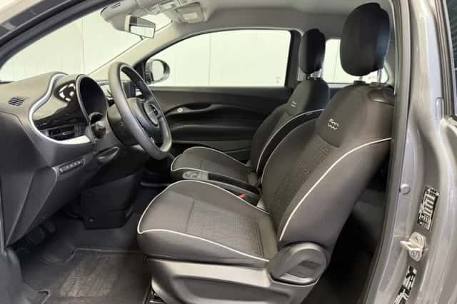 Fiat 500e (2022) thumbnail 2