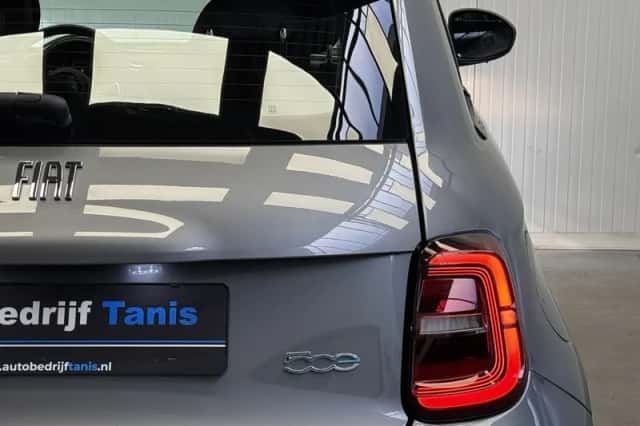 Fiat 500e (2022) thumbnail 11