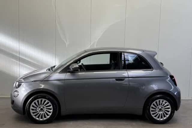 Fiat 500e (2022) thumbnail 3