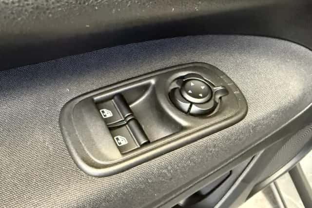 Fiat 500e (2022) thumbnail 23