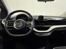 Fiat 500e (2022) thumbnail 4