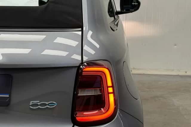 Fiat 500e (2022) thumbnail 19