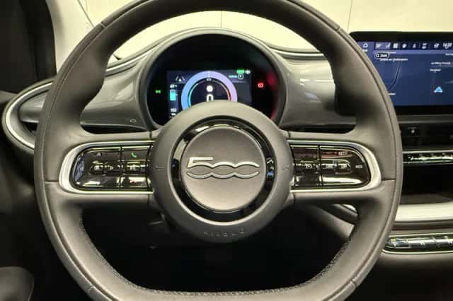 Fiat 500e (2022) thumbnail 22