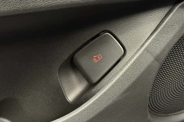 Fiat 500e (2022) thumbnail 34