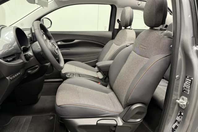 Fiat 500e (2022) thumbnail 39