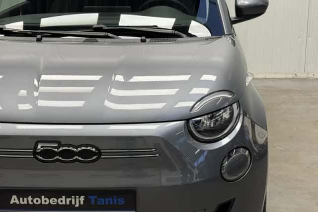 Fiat 500e (2022) thumbnail 10
