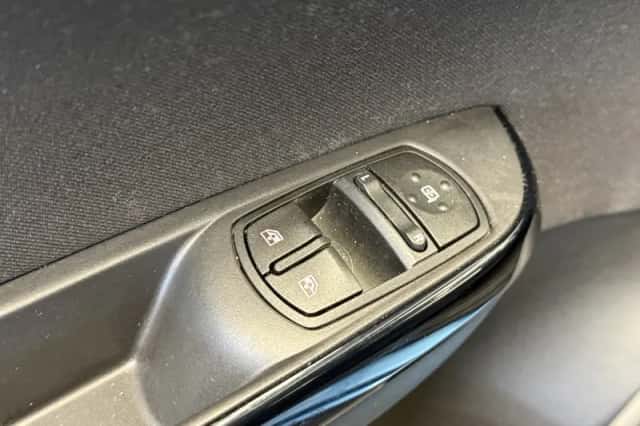 Opel Corsa (2019) thumbnail 28