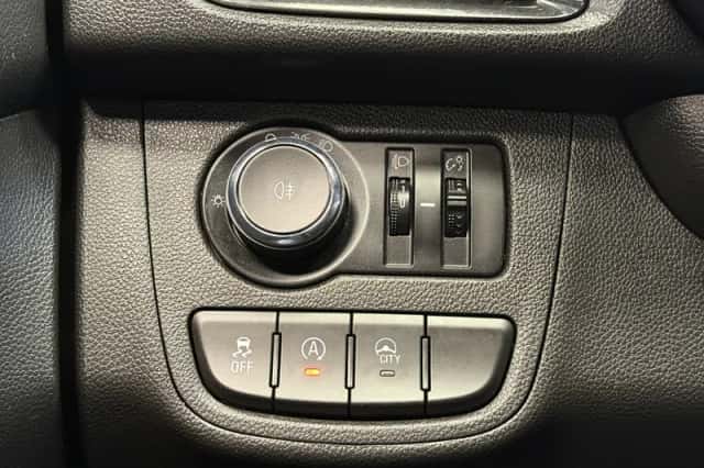 Opel Karl (2016) thumbnail 24