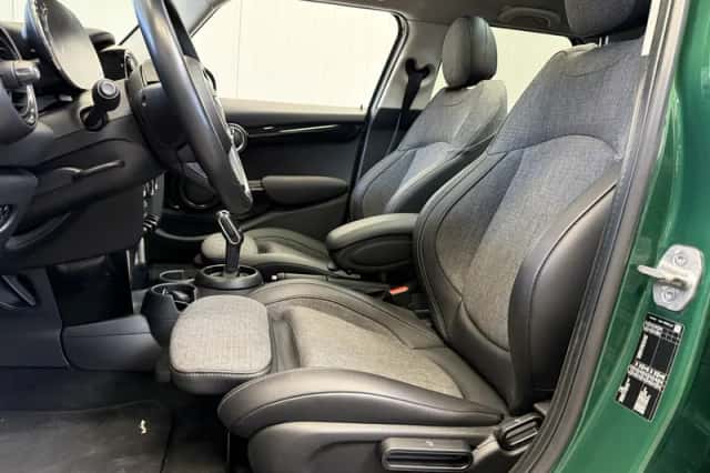 MINI Cooper (2020) thumbnail 2