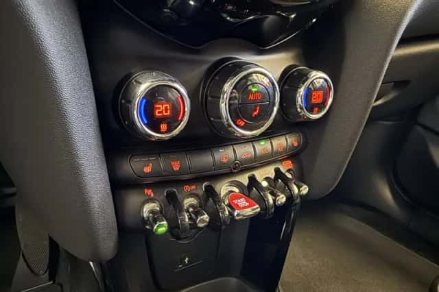 MINI Cooper (2020) thumbnail 23