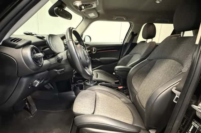 MINI Mini (2022) thumbnail 2