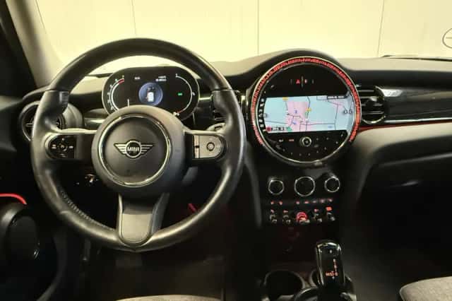 MINI Mini (2022) thumbnail 5