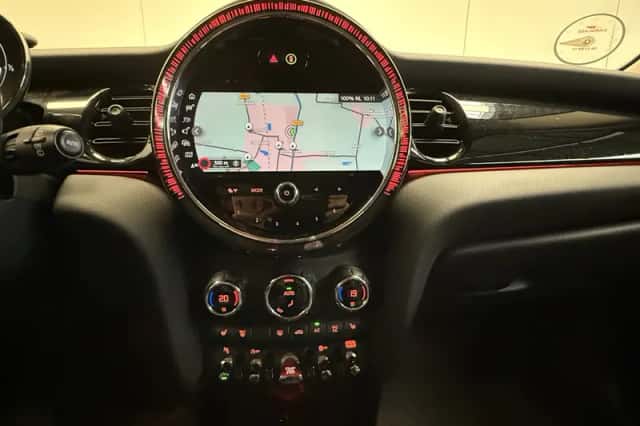 MINI Mini (2022) thumbnail 8