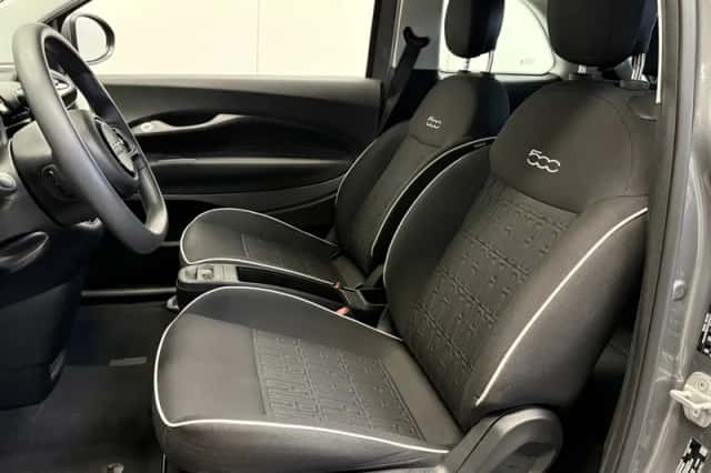 Fiat 500e (2022) thumbnail 2