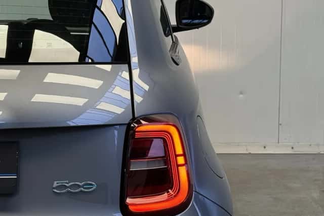 Fiat 500e (2022) thumbnail 11