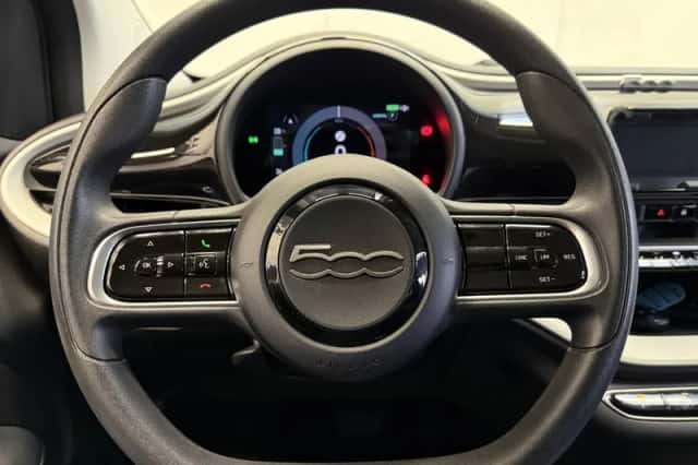Fiat 500e (2022) thumbnail 16