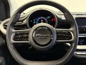 Fiat 500e (2022) thumbnail 16