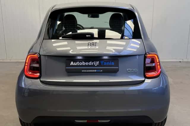 Fiat 500e (2022) thumbnail 35