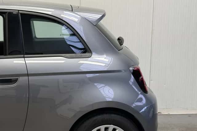 Fiat 500e (2022) thumbnail 11