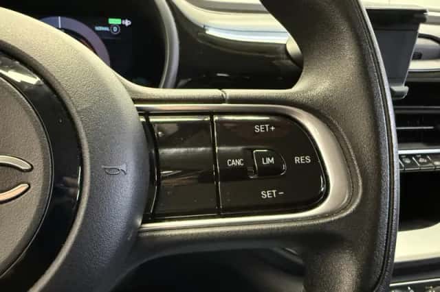 Fiat 500e (2022) thumbnail 17